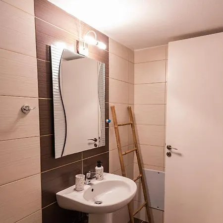 아파트 Lilly's House