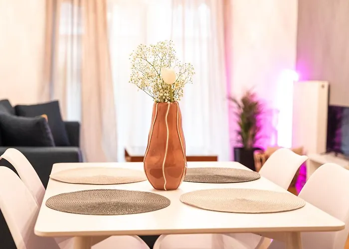 Lilly's House * Βόλος